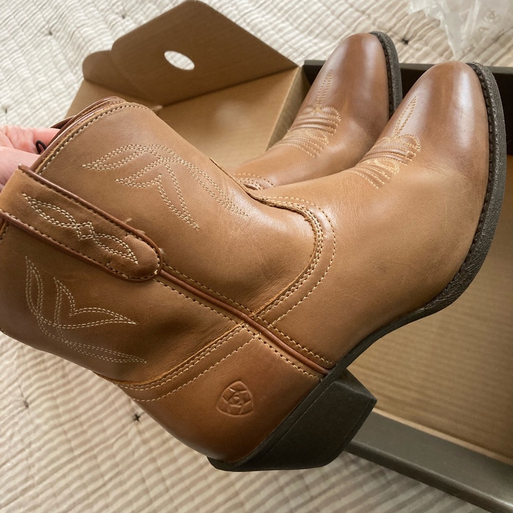 Ariat Womens Darlin Western Boot Burnt Sugar 8 Wide cowboy cowgirl boots